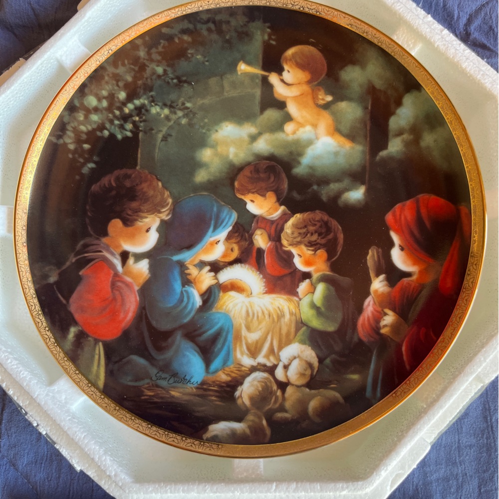 Hamilton Collection Precious Moments “Come Let Us Adore Him” Collection Plate.